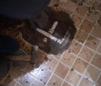 宝坻卫生间漏水维修公司为您分享下卫生间渗水如何处理及注意事项